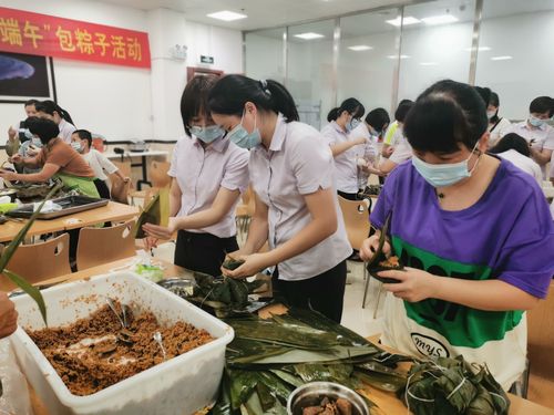 端午节包粽子短语（端午浓情：包香粽香飘满盛夏）