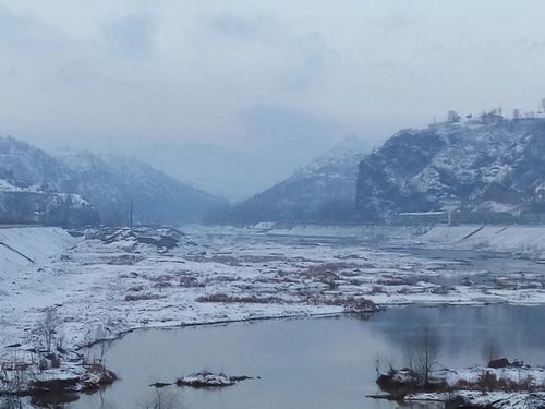 有关冬天的第一场雪说说的好句有哪些（初雪之梦）