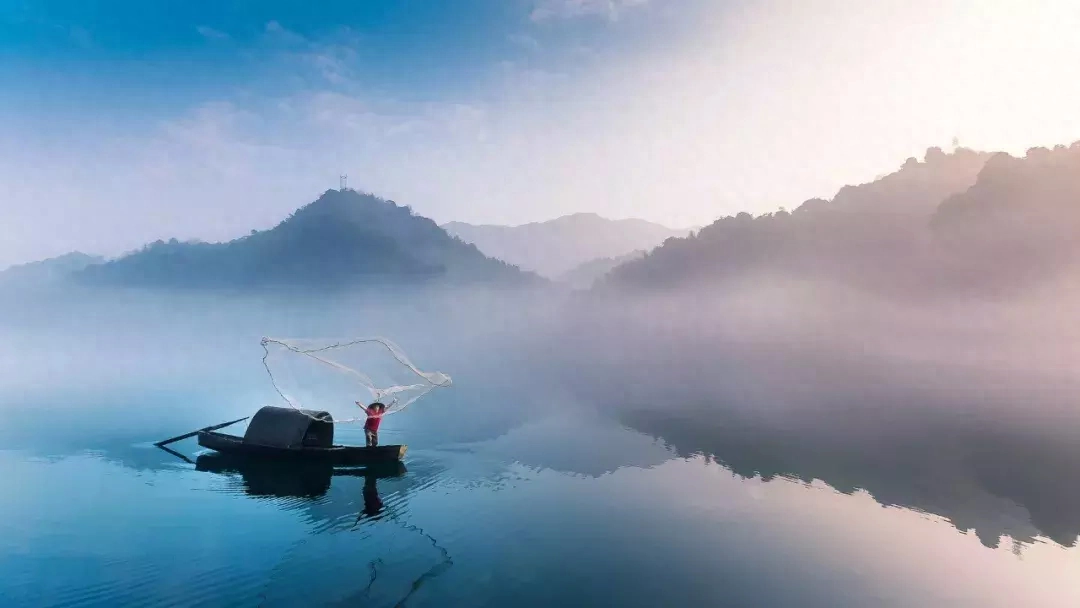 当时明月在，曾照彩云归（十首沧桑伤感诗词）