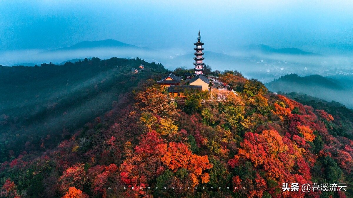 忽有故人心上过，回首山河已是秋（精选30首绝美深秋诗词）