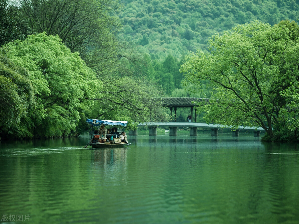 逍遥江湖，寄情山水（分享七首泛舟的诗词）