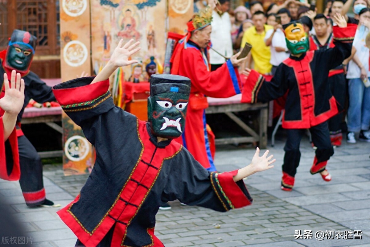 除夕优美古诗五首（一年将尽夜，明日又逢春）