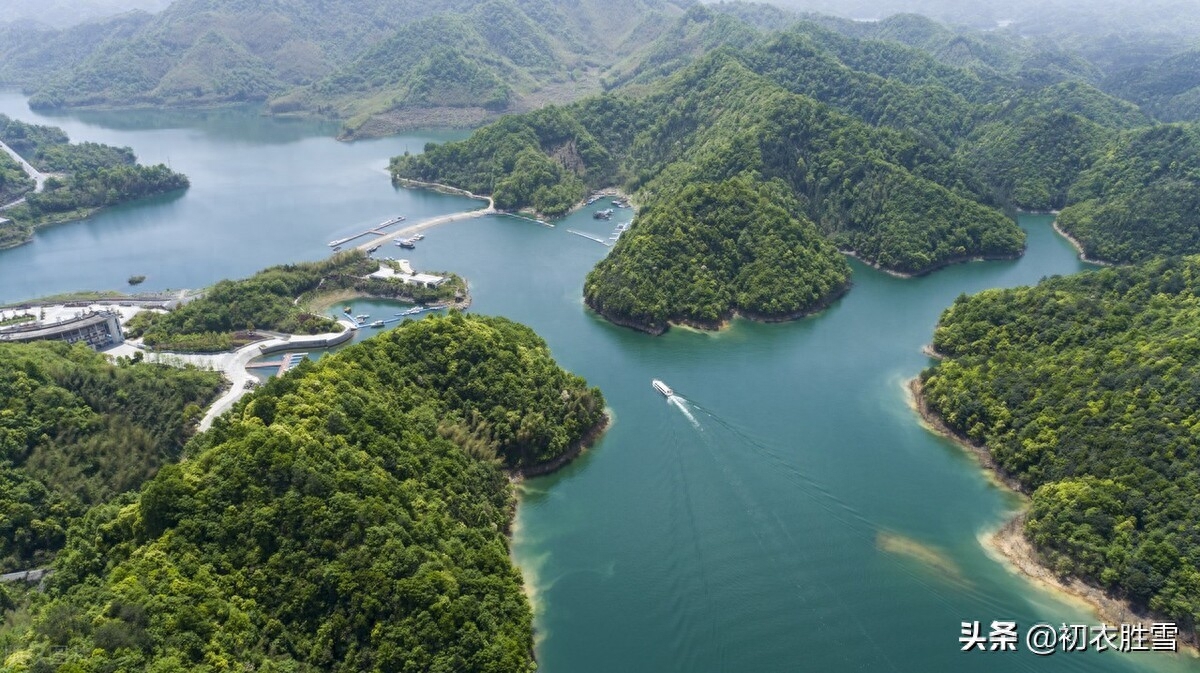 相思经典诗词大全（夏日长相思美词七首）