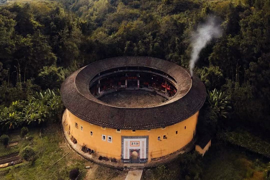 羽衣常带烟霞色，不惹人间桃李花（10首道教神仙诗词）