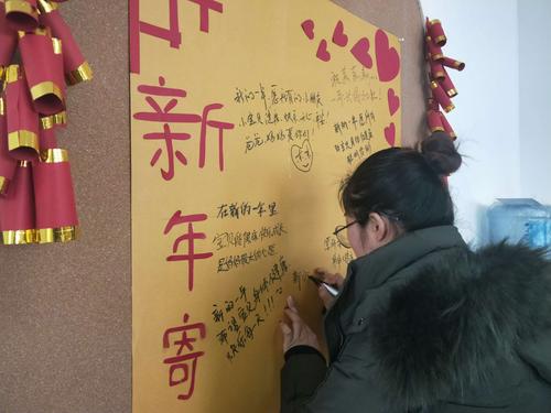 幼儿园升入小学祝福语与期望（升入小学，送给宝宝们的祝福）