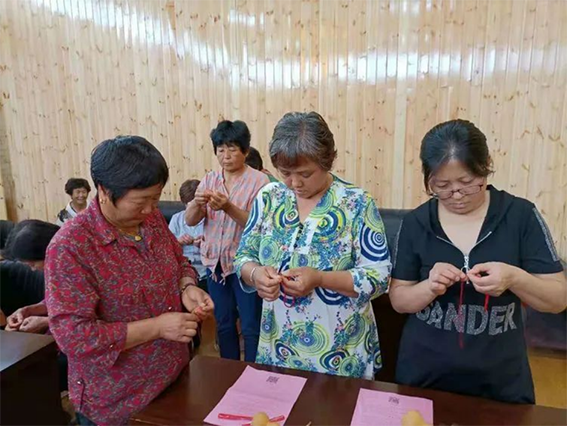 编织的作文600字作文（《编织幸福生活》）