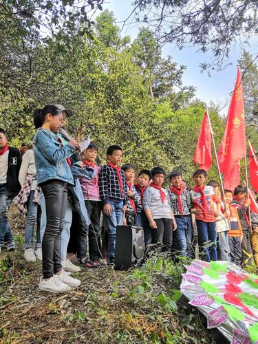 关于珍惜幸福生活的作文（《珍惜幸福生活：那些年我们一起走过的时光》）