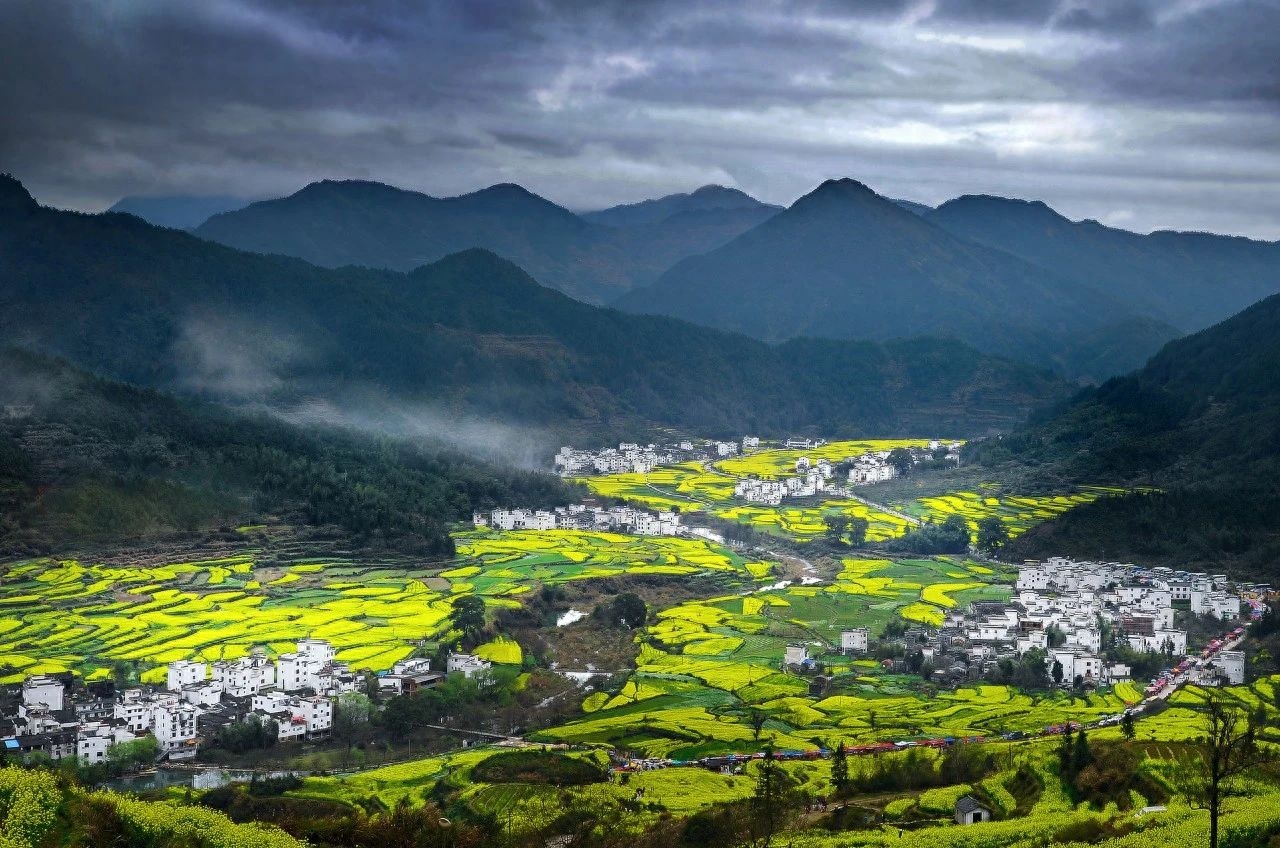 赞美大山的经典诗句（10首山行唯美古诗）