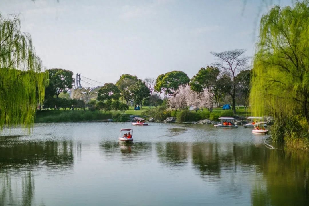 春日经典诗词大全（100句绝美春日诗词）