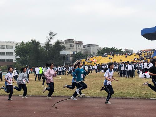 运动会趣事优秀作文600字（《运动会之乐》）