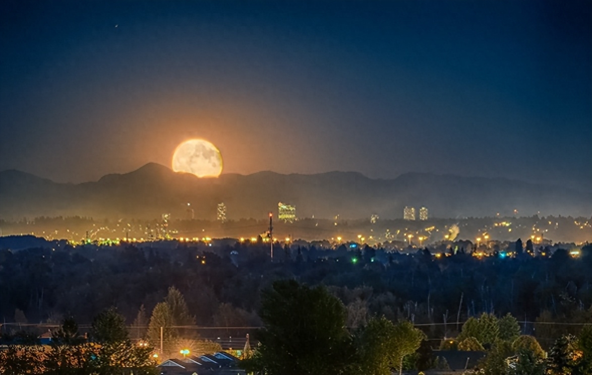 深秋夜晚的心情诗句（有关秋夜的十首诗词）