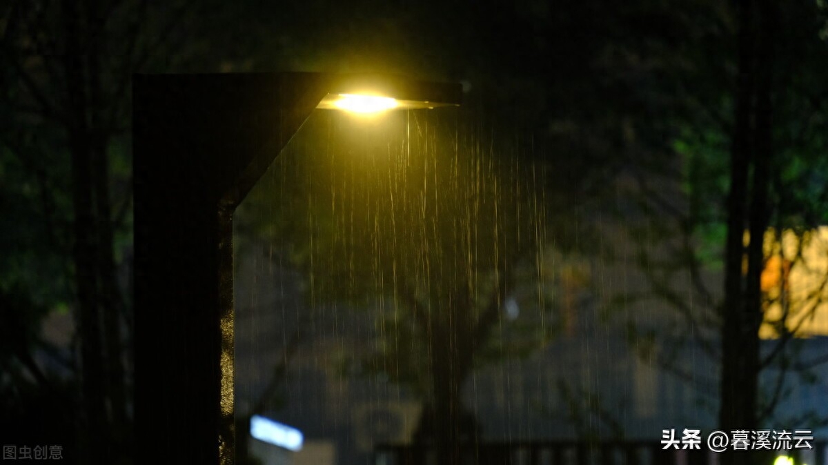 秋雨诗词古句有哪些（十首清冷秋雨诗词）