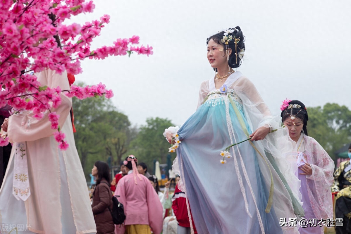 花朝节唯美诗词有哪些（花朝节美诗五首）