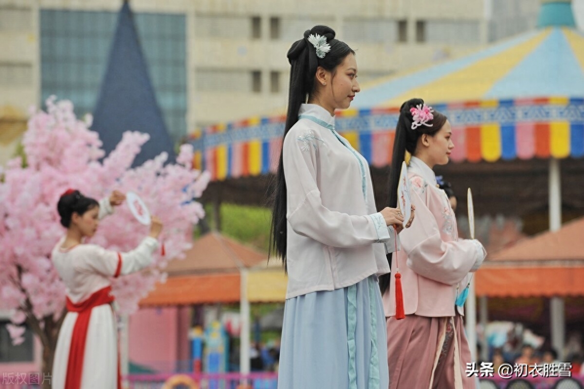 花朝节唯美诗词有哪些（花朝节美诗五首）