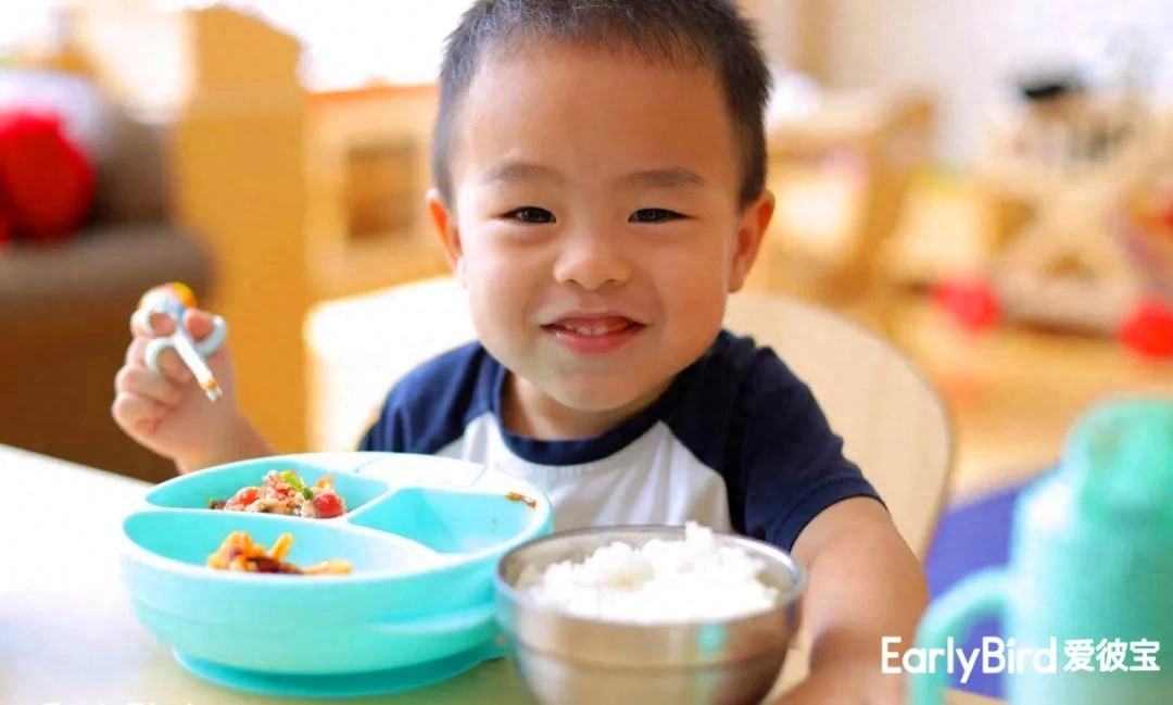 秋季育儿小常识大全（秋季幼儿饮食小常识）