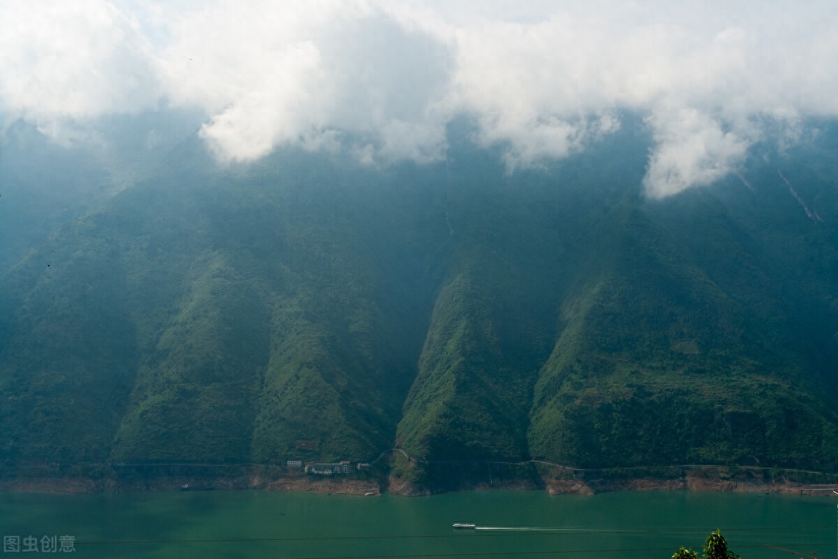 绿水青山唯美古诗大全（十二首绿水青山诗）