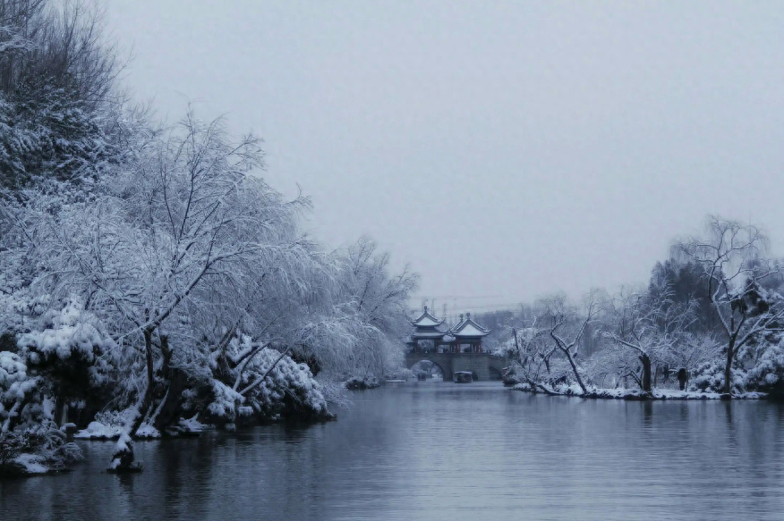 雪后诗词古句大全（十首雪后的诗词）