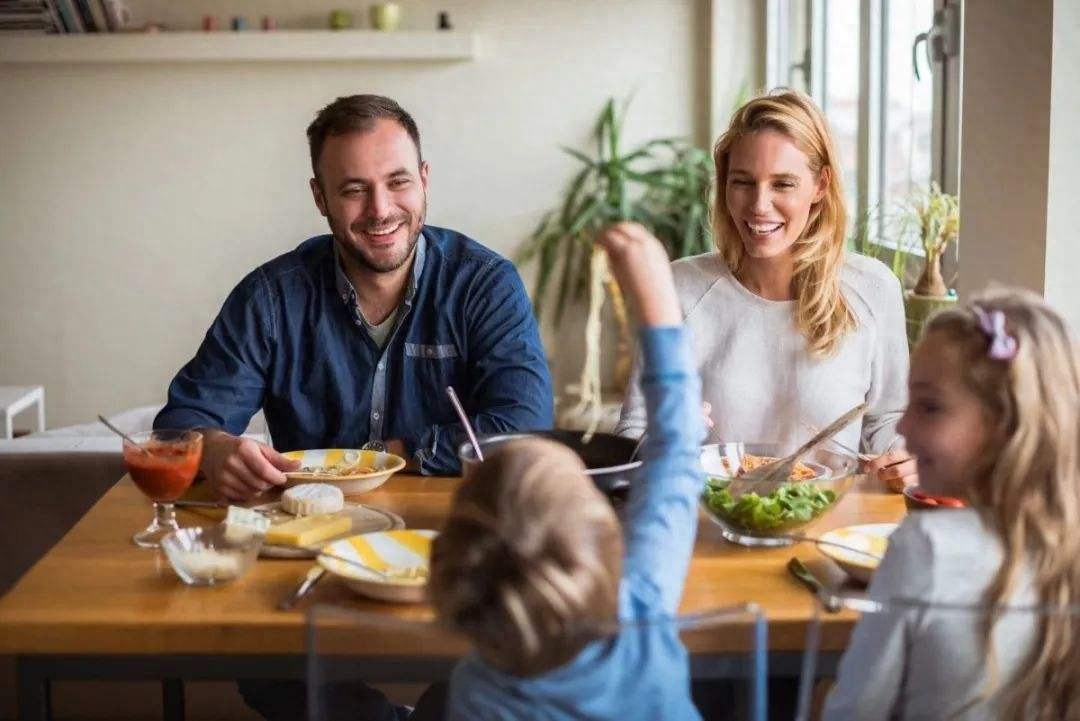 孩子总是挑食家长该如何应对（5招教你改掉孩子挑食的毛病）