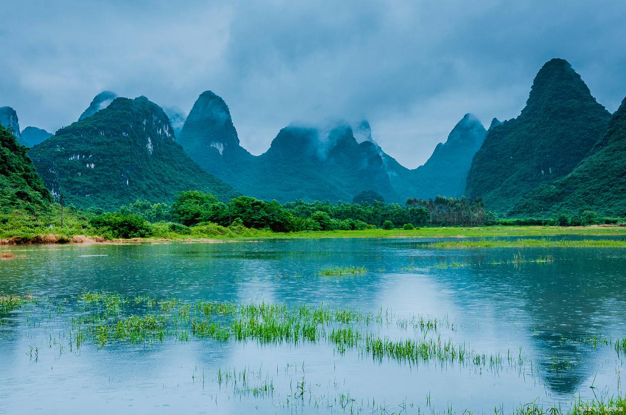 山水唯美古诗大全（十二首冷门但唯美的山水诗词）