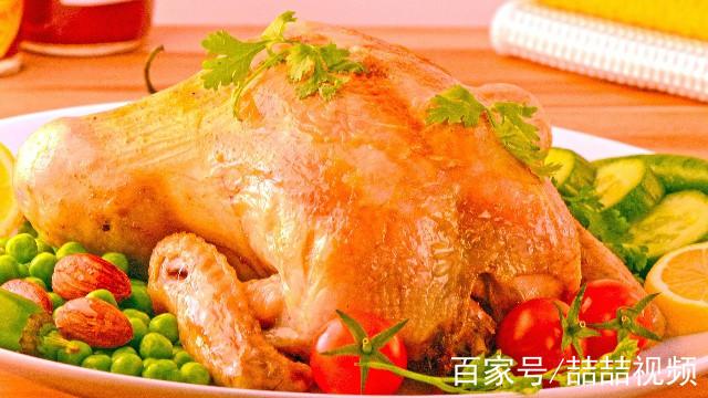 赞美菜品的句子说说（菜品的唯美之美——赞美美食的25个段落）