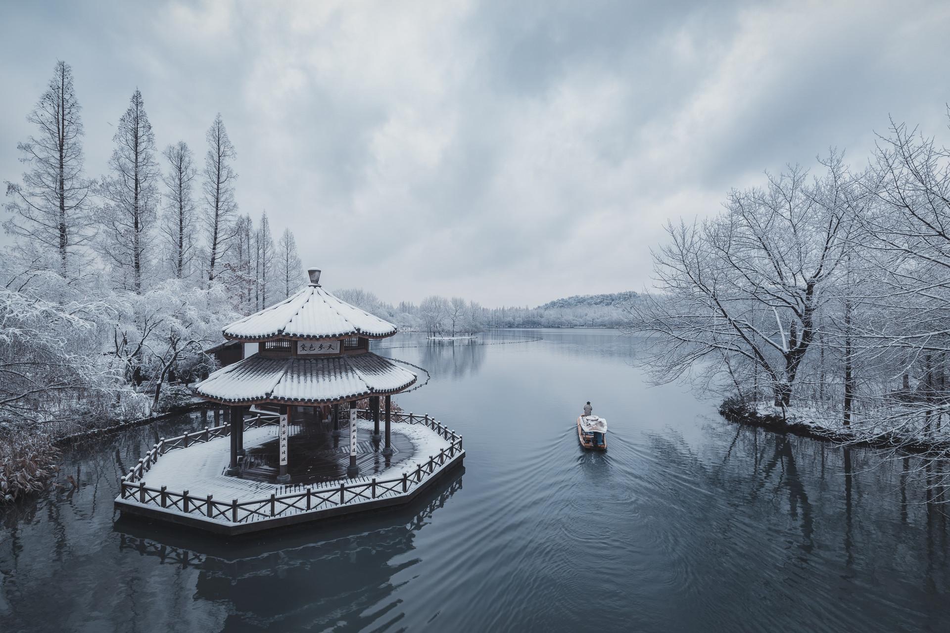 咏雪唯美诗词大全（16首经典咏雪诗词）