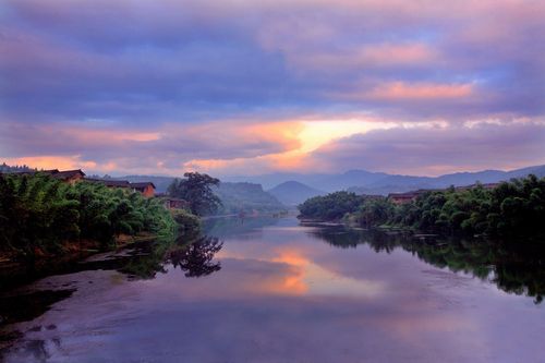 宁静的夜晚小学作文（《夜晚的风景》）