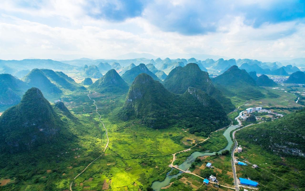 描写夏天的话题初中作文（《夏天的风景》）