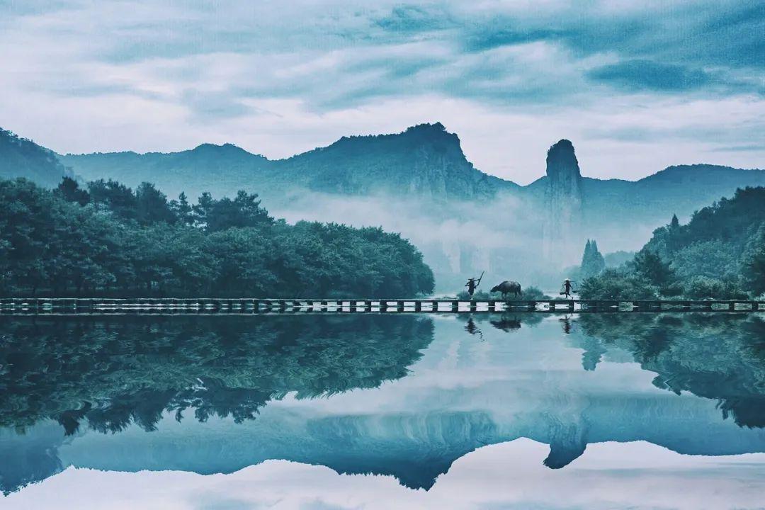 赞江南水乡烟雨诗词古句（45句江南烟雨诗词）