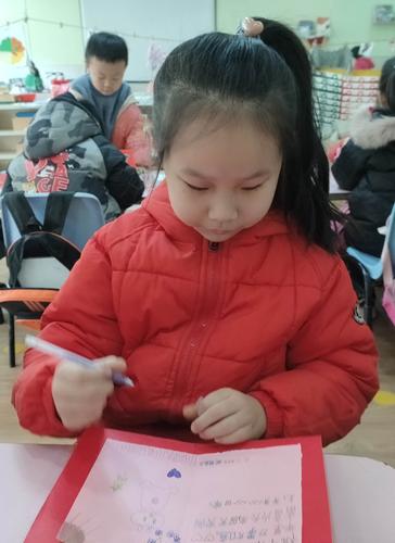 有关幼儿园元旦新年祝福语说说的句子简短（幼儿园元旦新年祝福语说说）