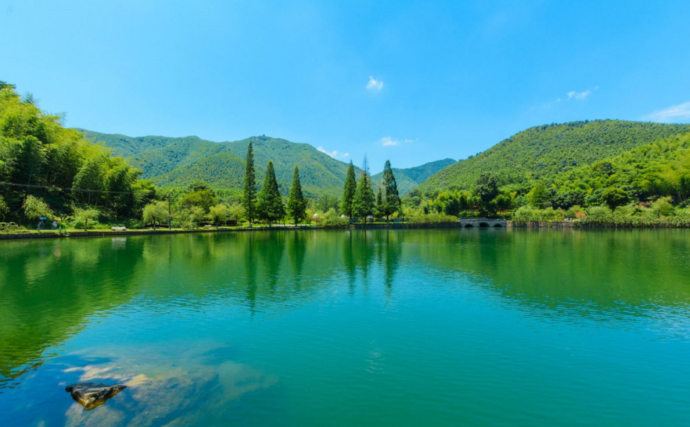 夏日唯美古诗大全（12首有关夏日的诗词）