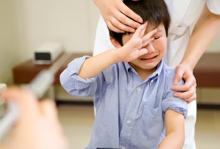 家长怎么处理孩子愤怒（3步沟通让孩子稳定情绪）