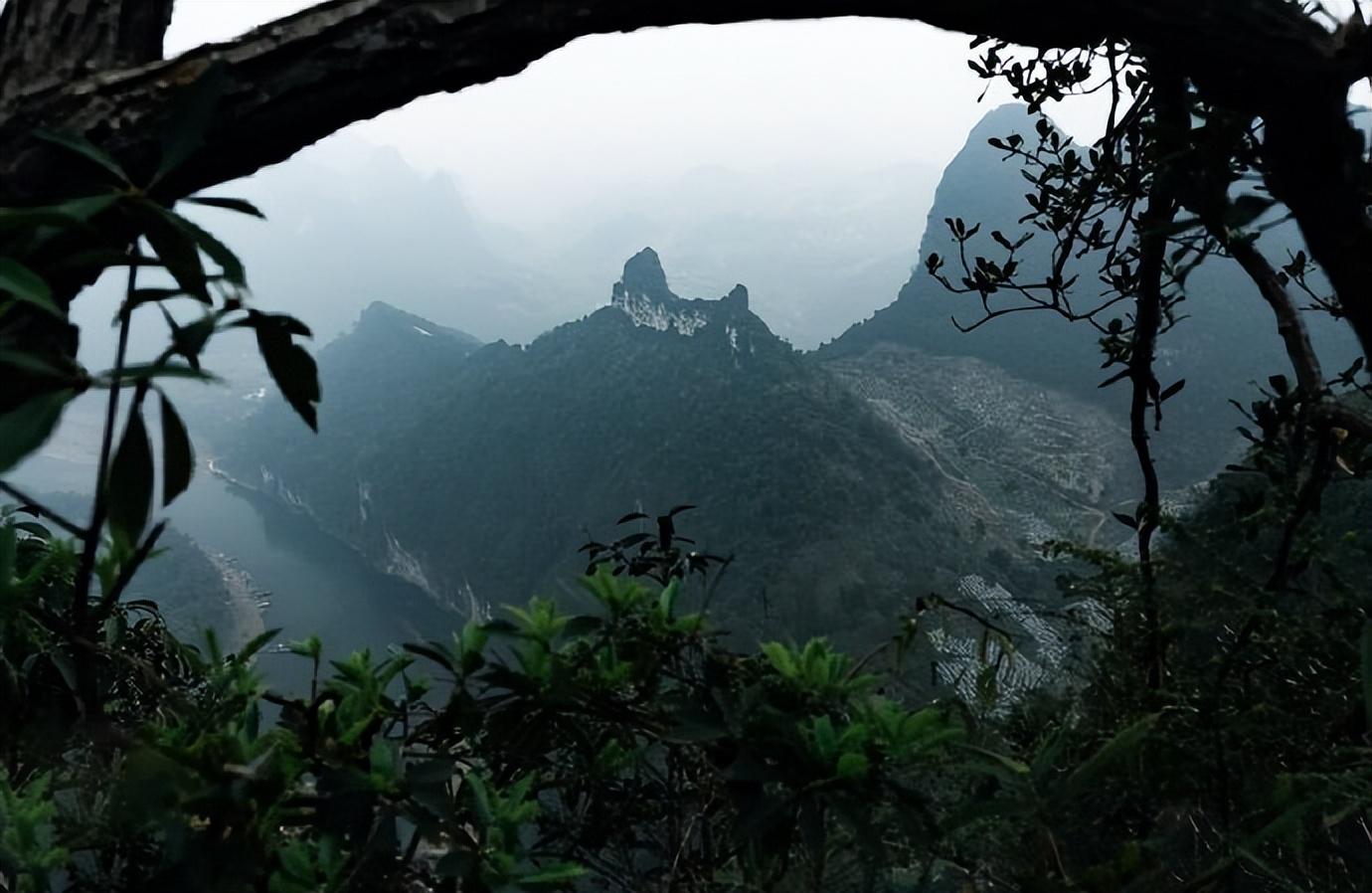 两岸落花芳草，满船明月归来（江秀公的二十首诗词）