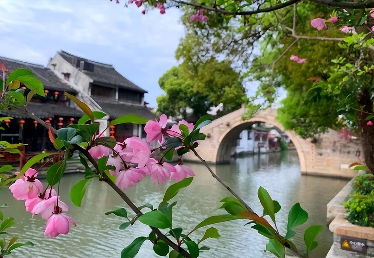 杏花春雨，草长莺飞（十首描写江南春天的诗词）