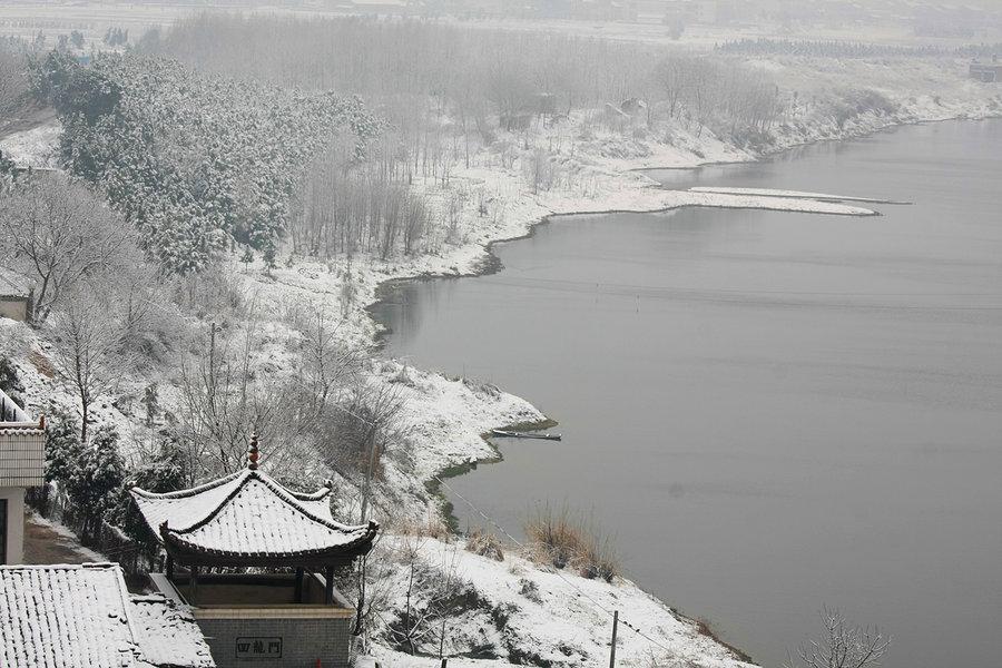 初雪诗词名句大全（十五首关于初雪的古诗词）