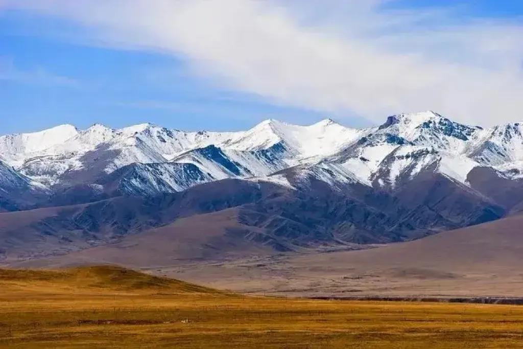 青海长云暗雪山，孤城遥望玉门关（十首唯美边塞雪景古诗）