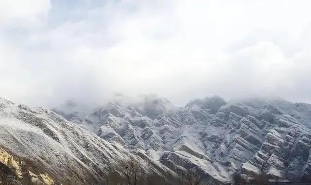 青海长云暗雪山，孤城遥望玉门关（十首唯美边塞雪景古诗）