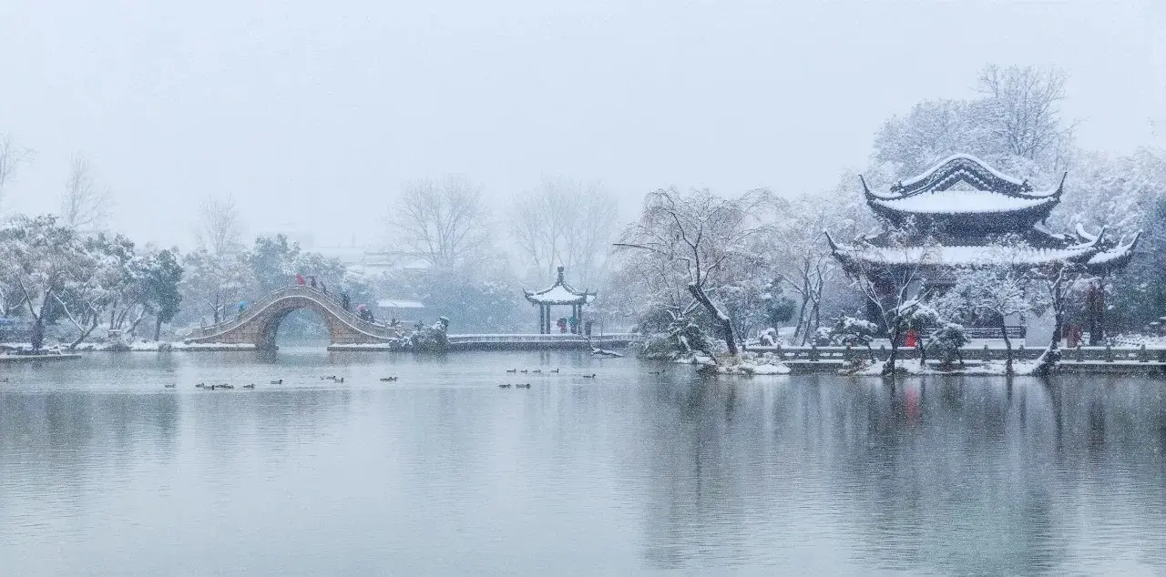 飞雪如花落，岁岁又年年（小雪十首经典诗词）