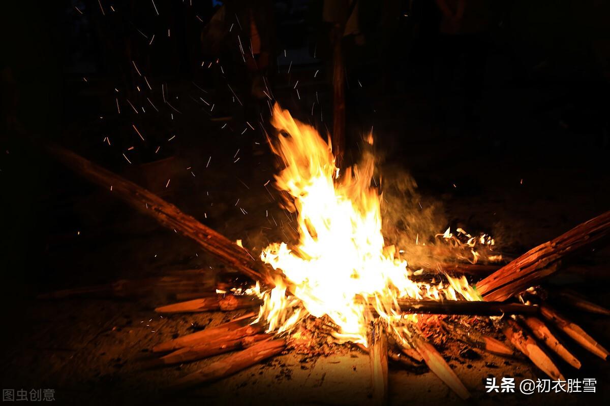 ​唐朝除夕古诗六首（一宵犹几许，两岁欲平分）