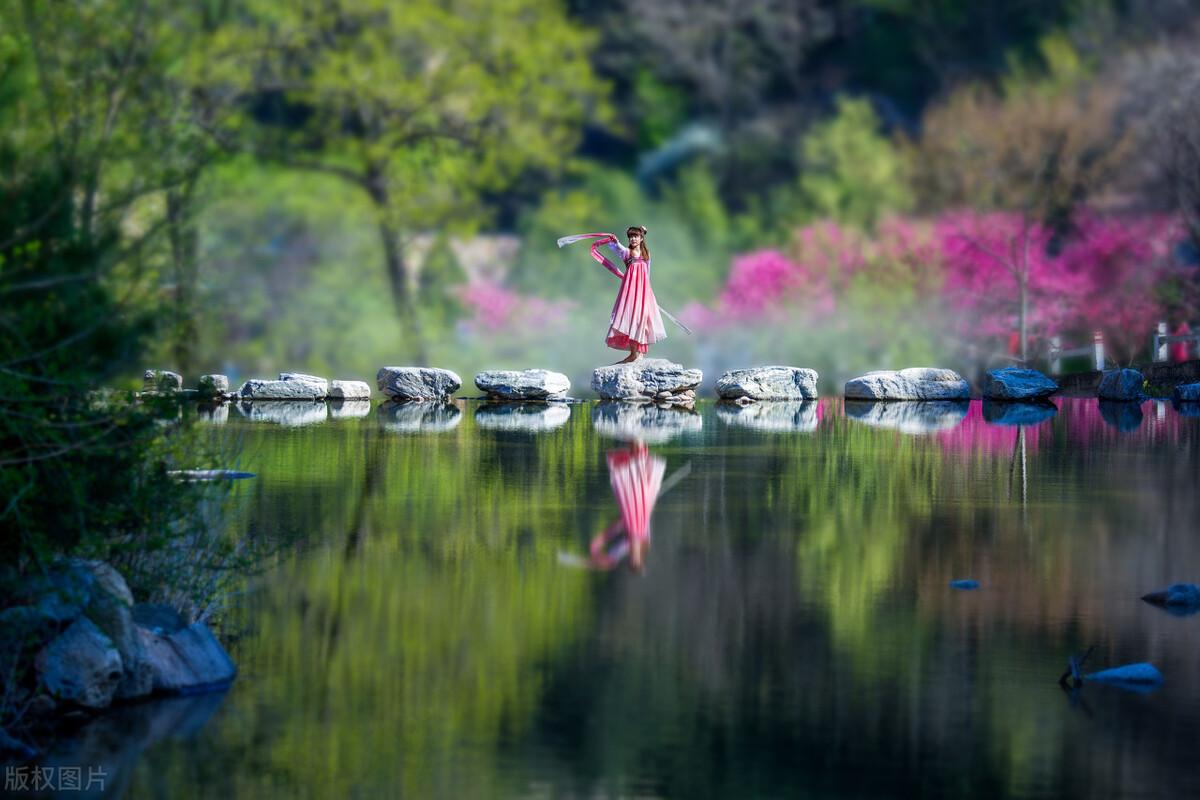 桃花雪月梅诗词名句（六首桃花美女诗词）