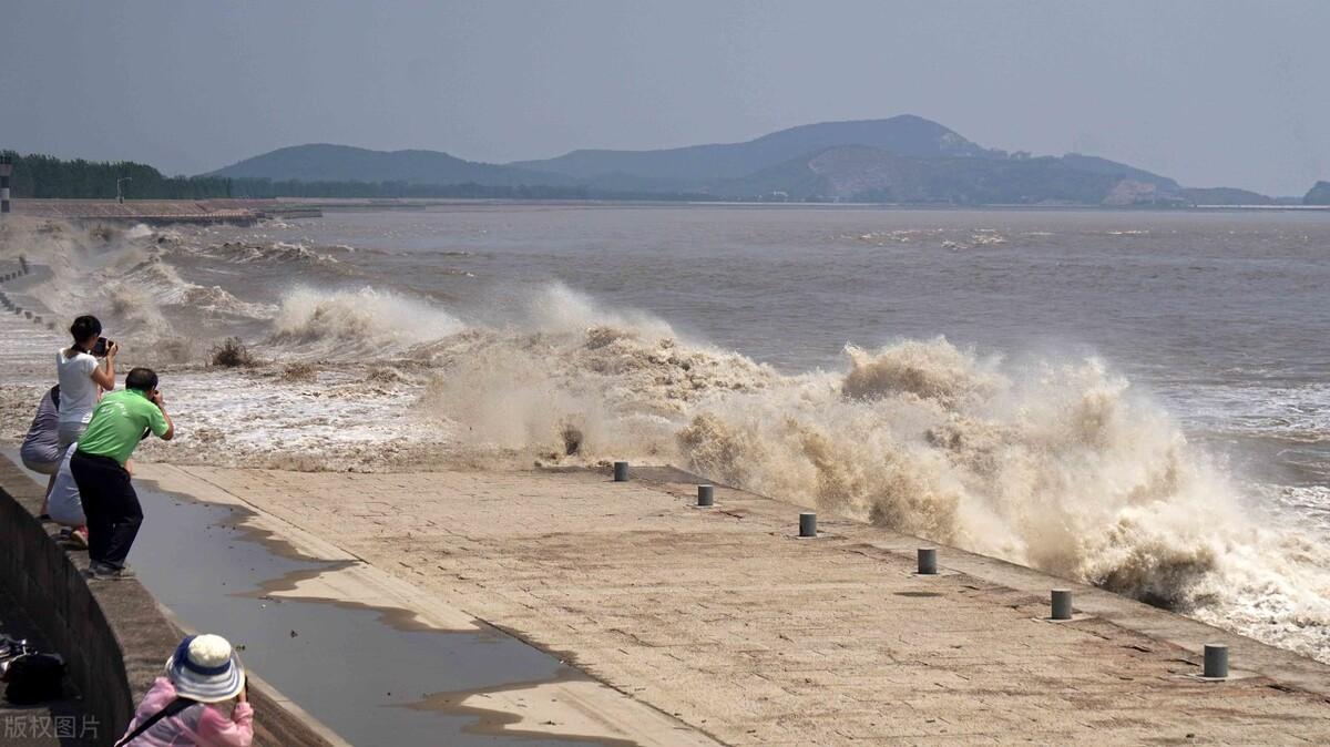 旅游诗词名句大全（八月十八潮，壮观天下无）