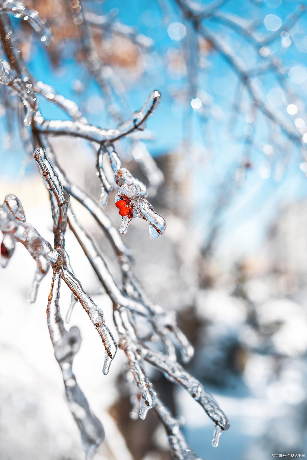 乱山残雪夜，孤烛异乡人（经典32句冬日诗词）