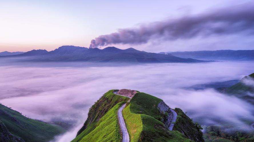 触动心灵的风景高中作文（《迷人的风景》）