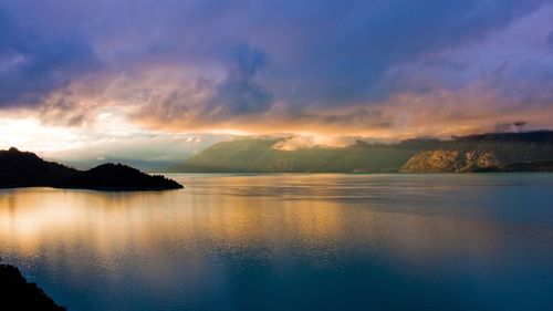 春天的风景高中作文（《乡村的风景》）