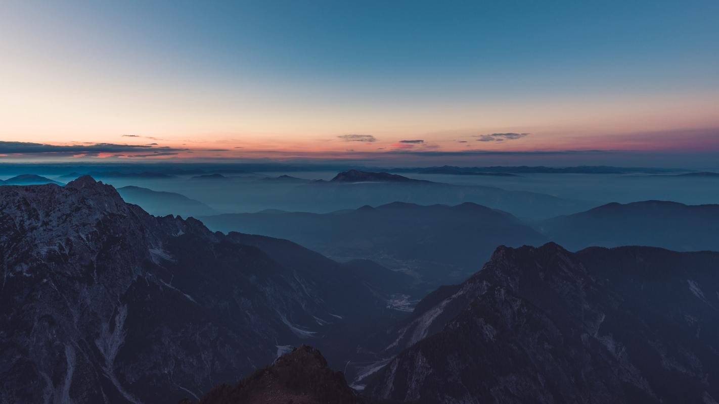 关于风景的话题高中作文（《亮丽的风景》）