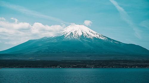 家乡的风景高中作文（《夏天的风景》）