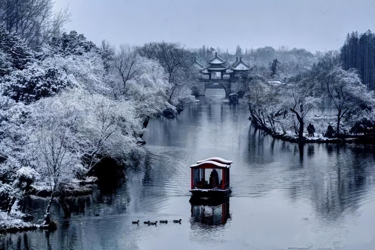 赏雪经典诗词有哪些（十二首有关赏雪的诗词）