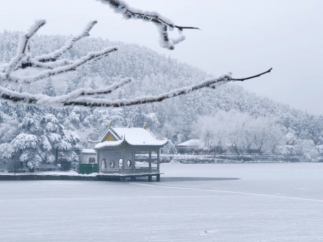 看雪经典诗词有哪些（十二首有关看雪的诗词）