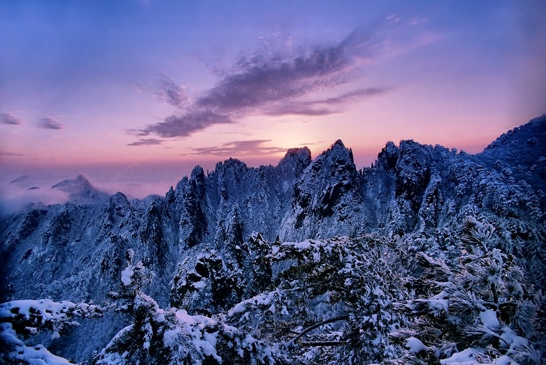 五岳归来不看山，黄山归来不看岳（十五首唯美的黄山诗词）