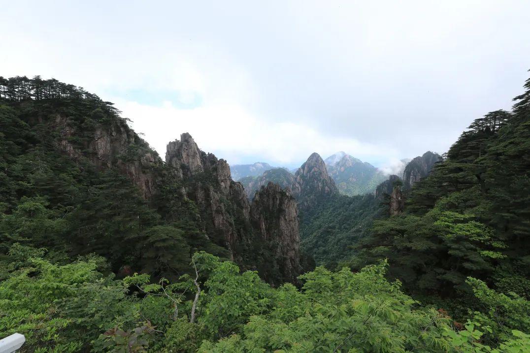 五岳归来不看山，黄山归来不看岳（十五首唯美的黄山诗词）