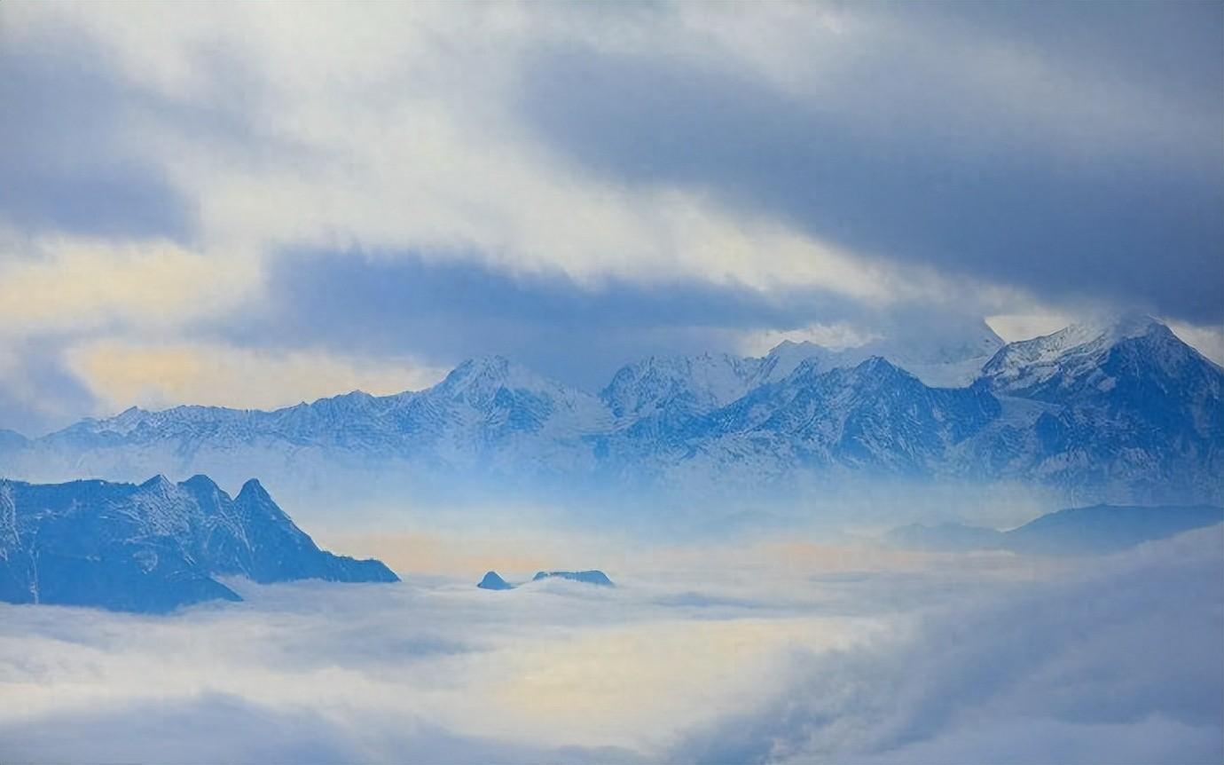 李颀的十首经典古诗（白日登山望烽火，黄昏饮马傍交河）